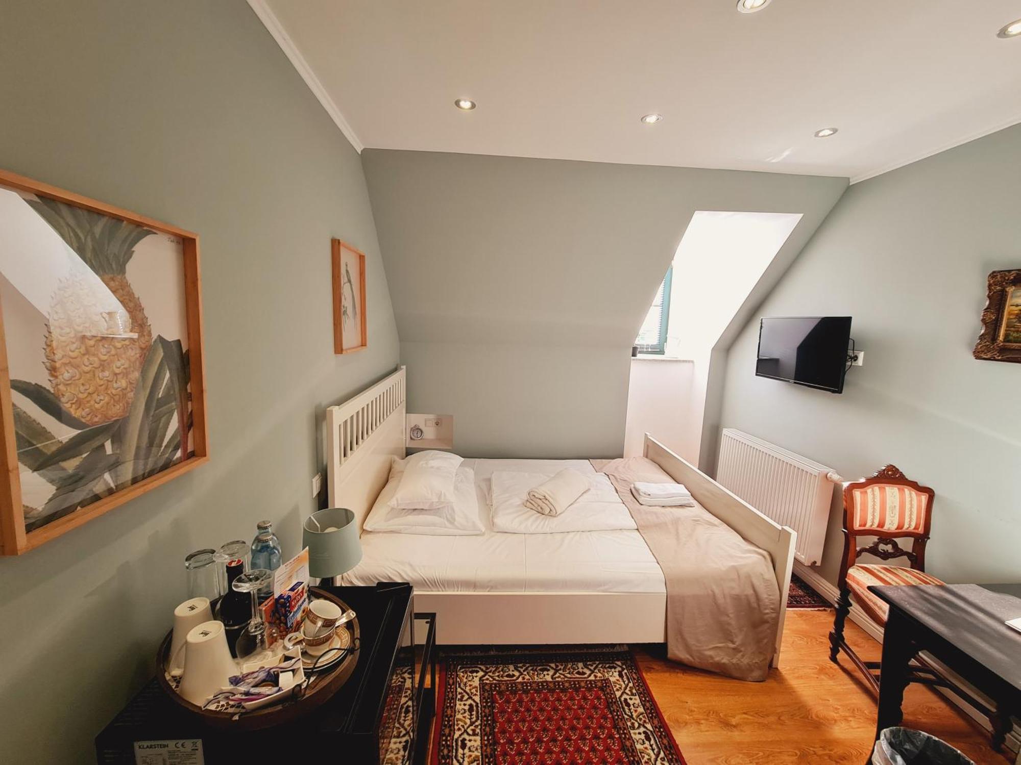 Gewerkenschloessl Zeilinger Bed & Breakfast Knittelfeld Exterior photo