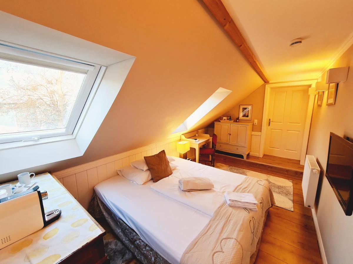 Gewerkenschloessl Zeilinger Bed & Breakfast Knittelfeld Exterior photo