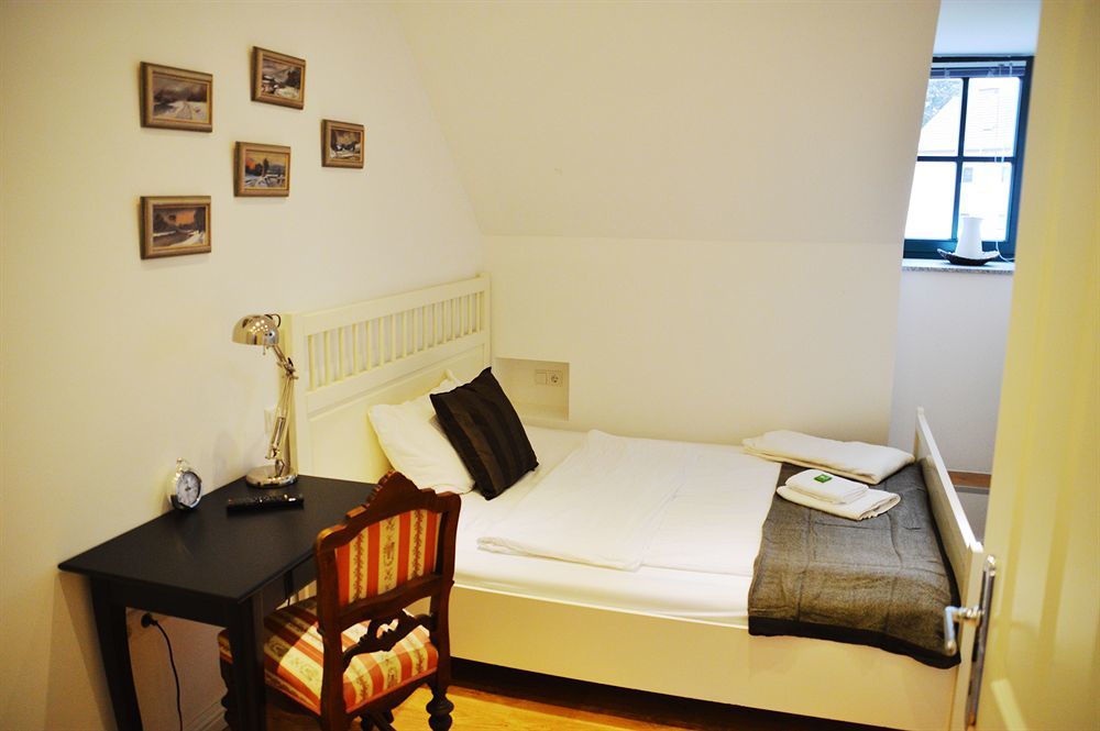 Gewerkenschloessl Zeilinger Bed & Breakfast Knittelfeld Exterior photo