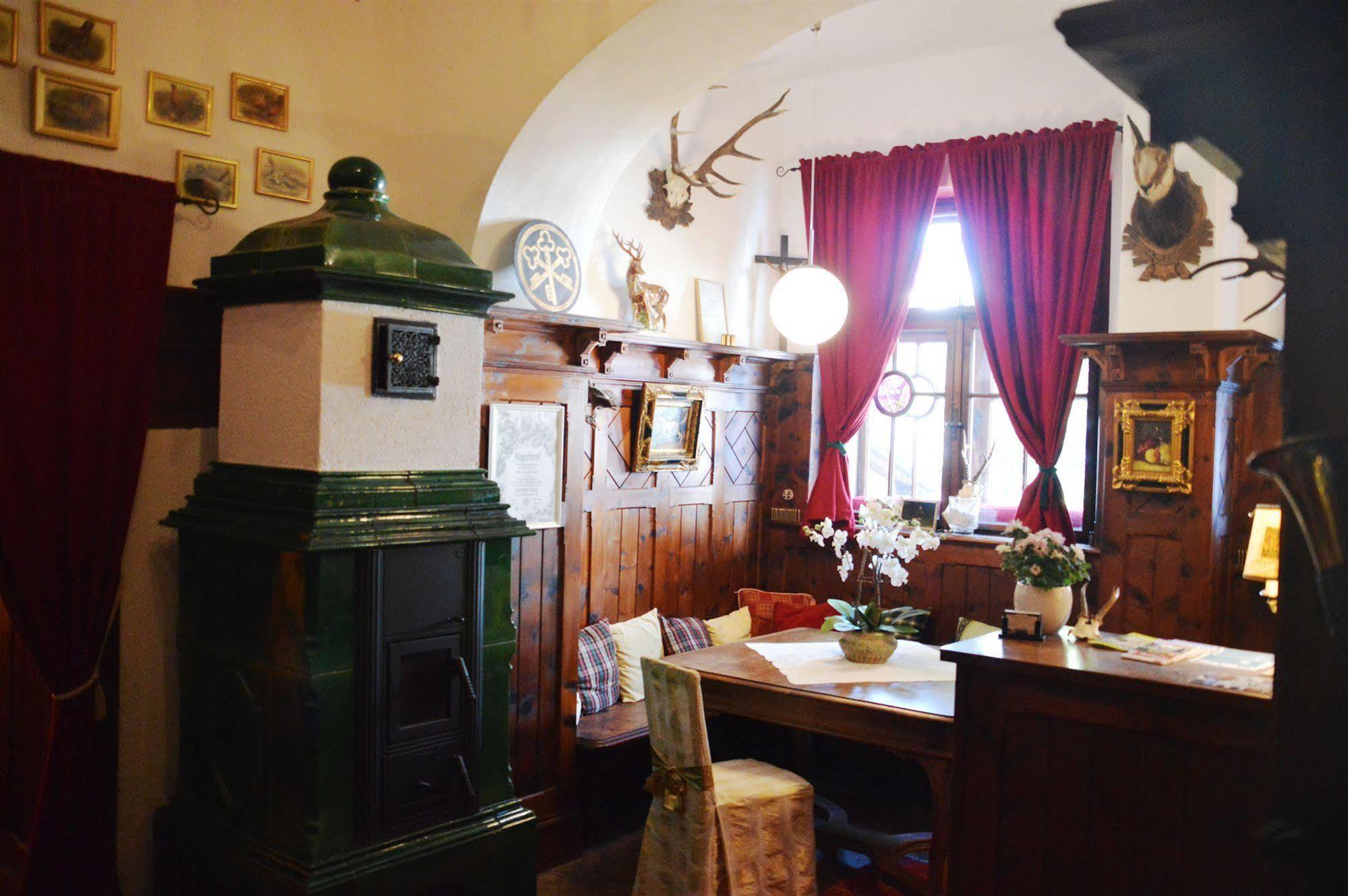 Gewerkenschloessl Zeilinger Bed & Breakfast Knittelfeld Exterior photo