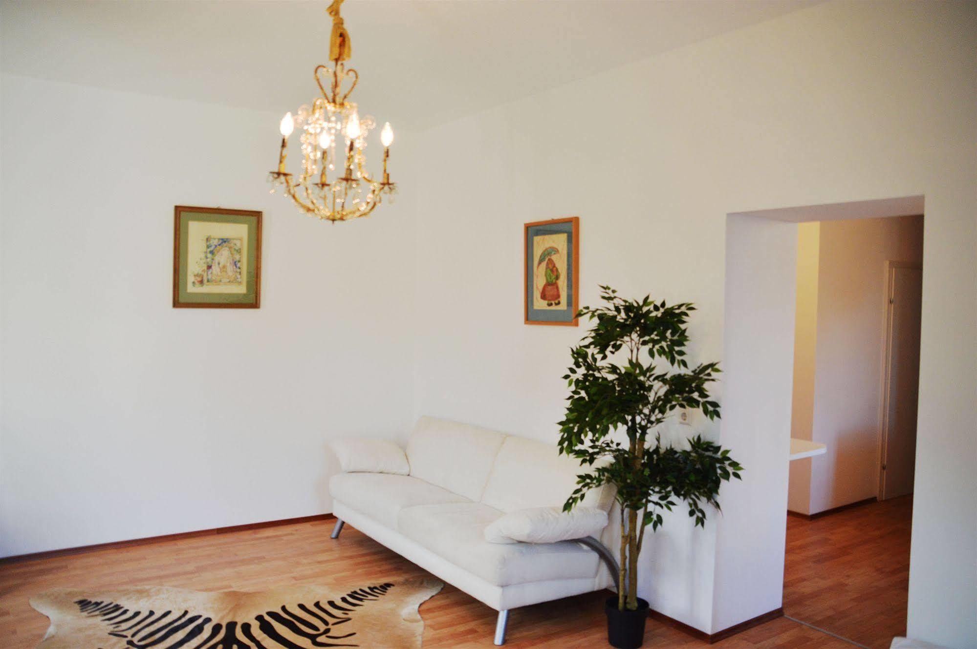 Gewerkenschloessl Zeilinger Bed & Breakfast Knittelfeld Exterior photo